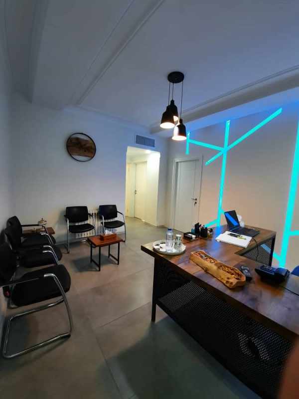 دکتر لیلا موثق