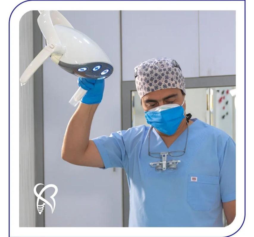 شاهین رخ فروز