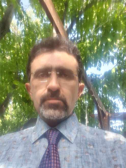 دکتر محمود بهاری